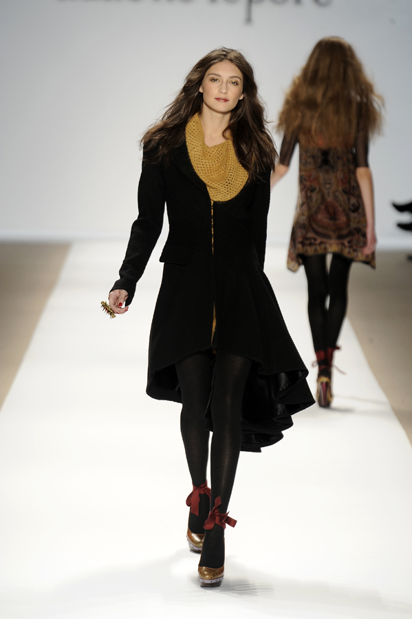 NL_FALL2009_14NLepore#2A418